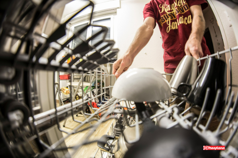 Économiser de l'eau avec votre Lave-vaisselle : Astuces et conseils pratiques.